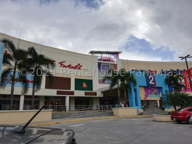 Prime Commercial Space in Los Andes Mall